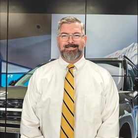 Staff member David Richardson from e51ec2d311a7