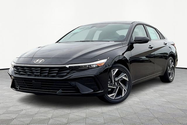 Used 2024 Hyundai Elantra Limited with VIN KMHLN4DJ9RU114458 for sale in Olive Branch, MS