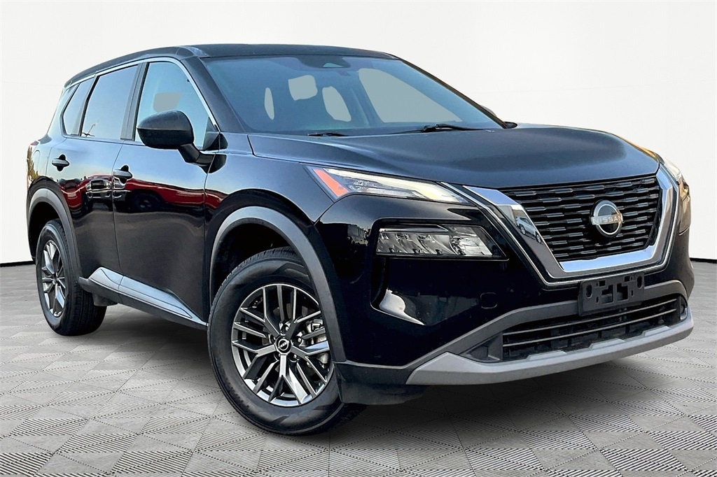 Used 2023 Nissan Rogue S SUV