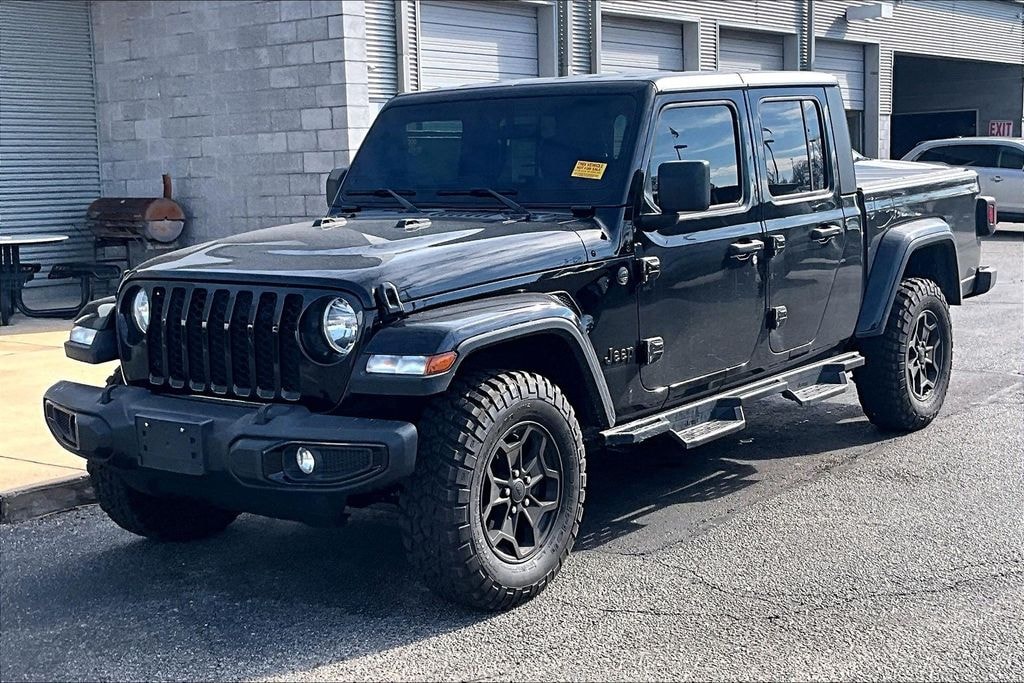 Used 2023 Jeep Gladiator Sport Truck Crew Cab