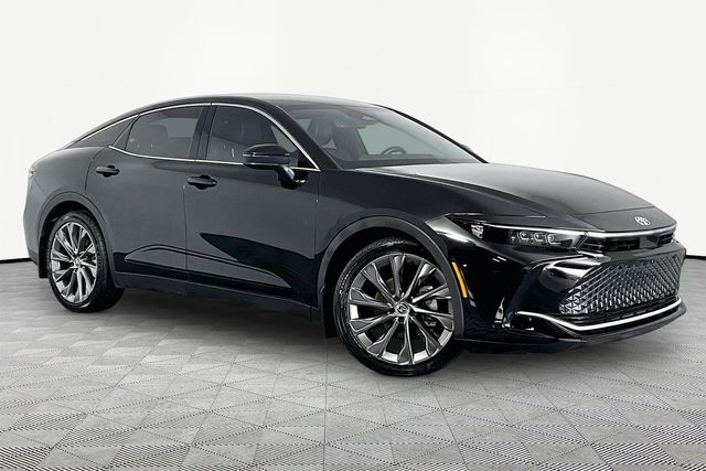 2023 Toyota Crown Limited AWD's photo