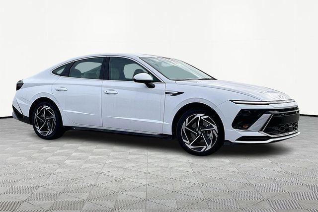 2026 Hyundai Sonata SEL's photo