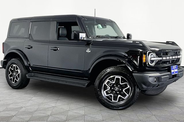 2025 Ford Bronco Outer Banks 4x4's photo