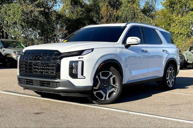 2025 Hyundai Palisade SEL photo 2
