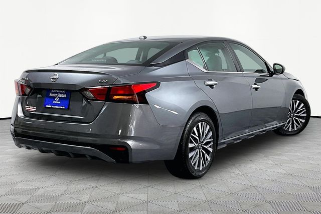 2023 Nissan Altima SV - Photo 12