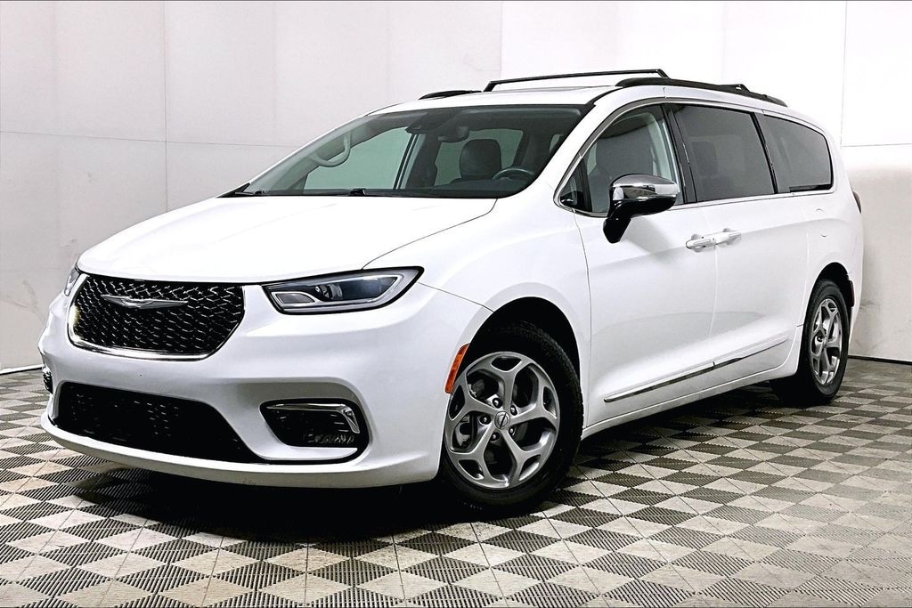 Used 2023 Chrysler Pacifica Limited Van Passenger Van
