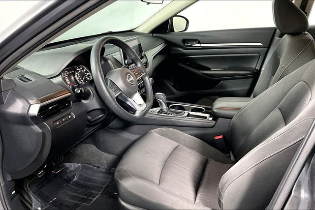 2023 Nissan Altima SV - Photo 13