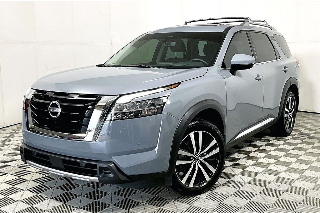 Used 2024 Nissan Pathfinder Platinum SUV