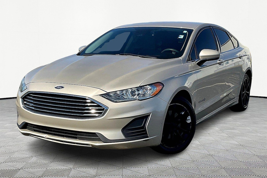 Used 2019 Ford Fusion Hybrid SE Sedan