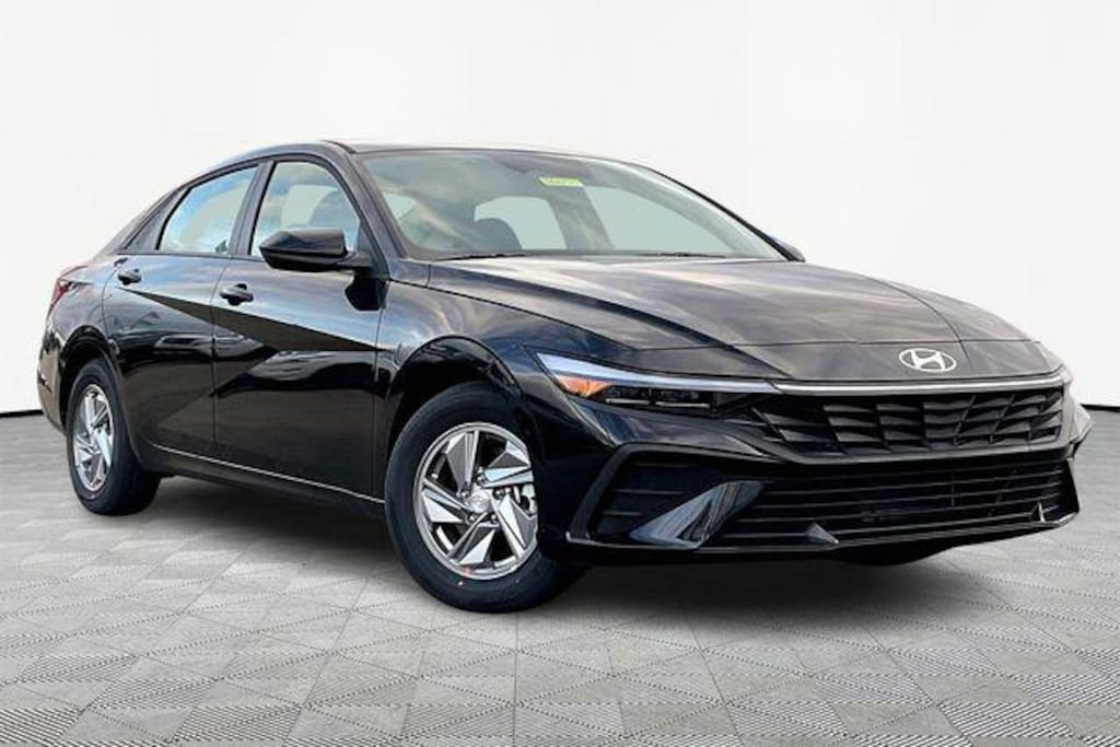 New 2026 Hyundai Elantra SE Sedan