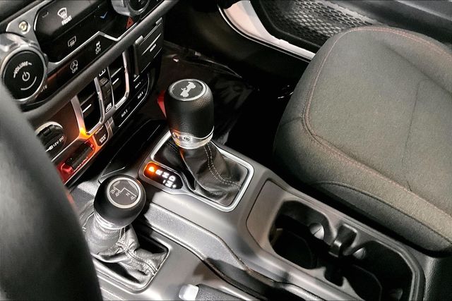 2025 Jeep Wrangler 4-Door Rubicon - Photo 16