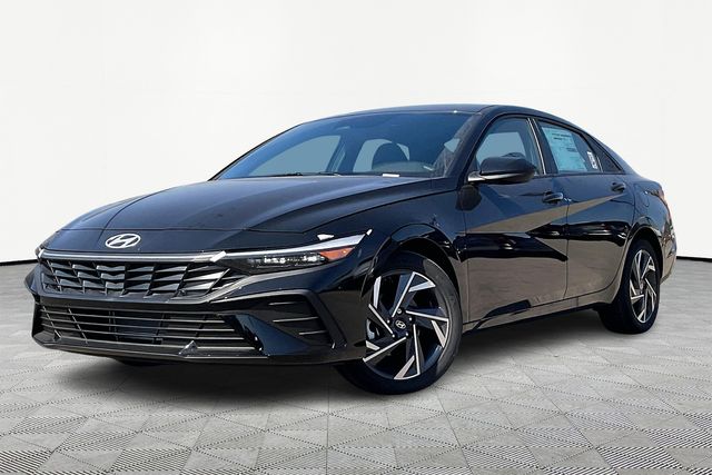 Used 2025 Hyundai Elantra SEL with VIN KMHLM4DG7SU869203 for sale in Olive Branch, MS