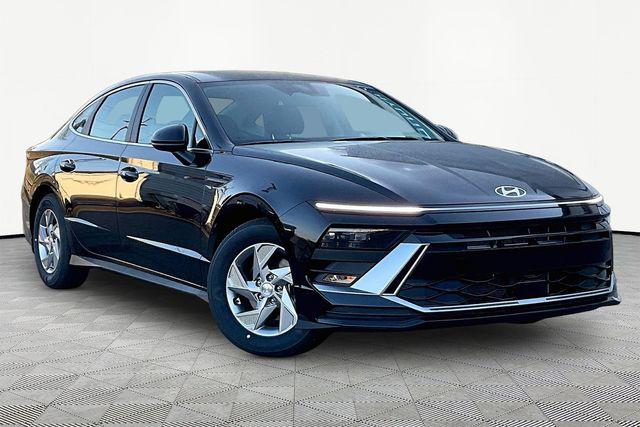 2026 Hyundai Sonata SE's photo