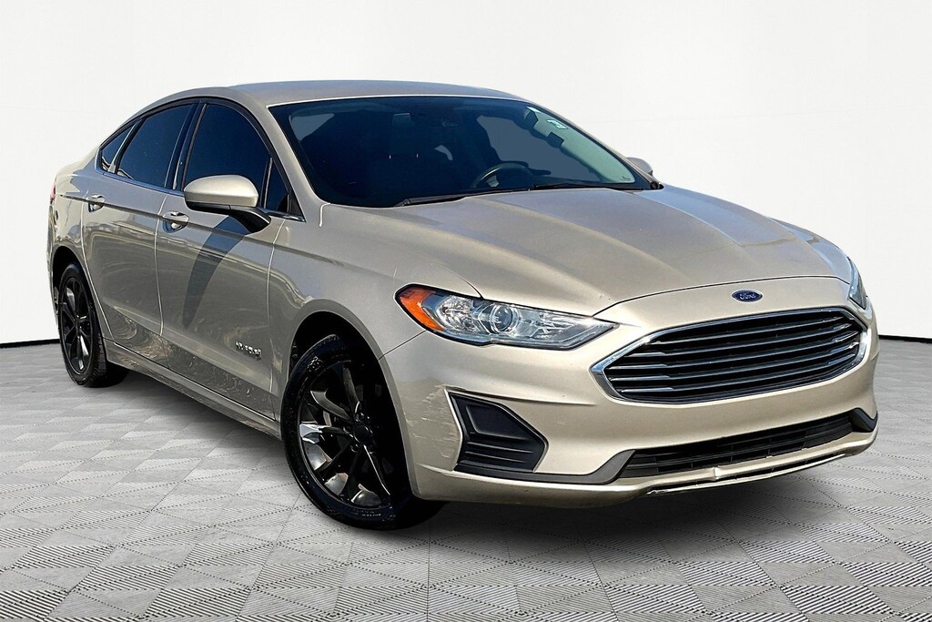 Used 2019 Ford Fusion Hybrid SE Sedan