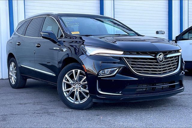2024 Buick Enclave Essence's photo