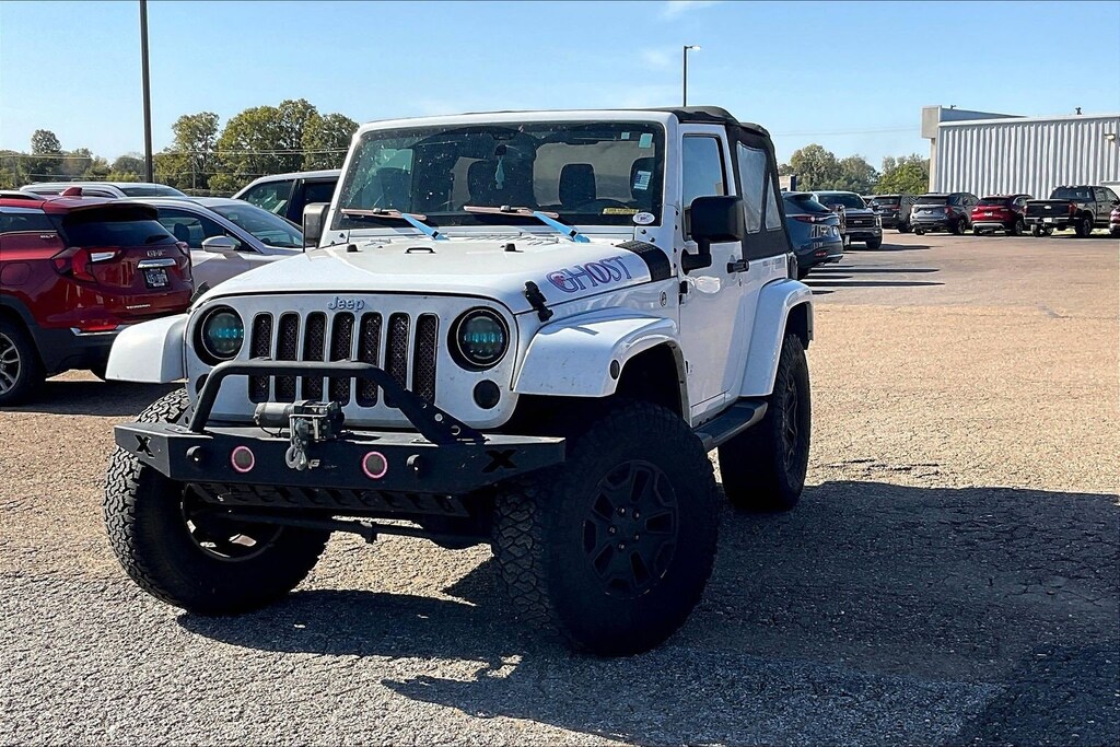 Used 2017 Jeep Wrangler JK Sahara 4x4 SUV
