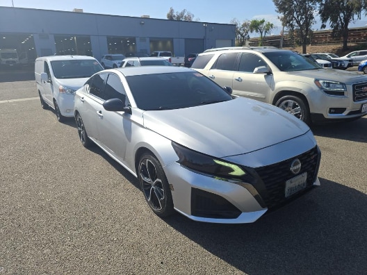2023 Nissan Altima 2.5 SR's photo