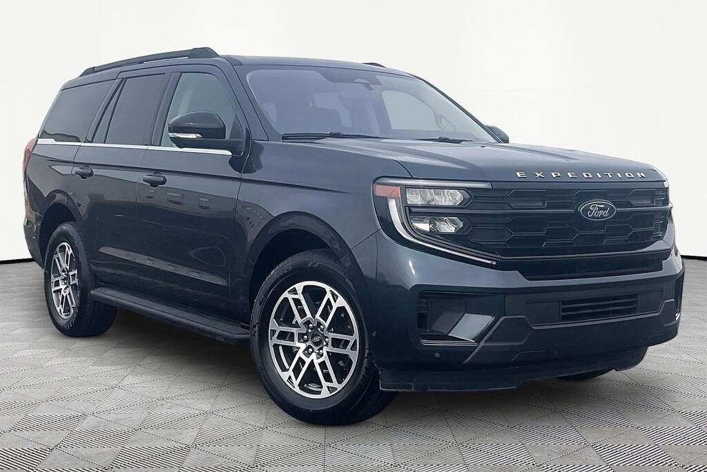 Used 2025 Ford Expedition Active SUV
