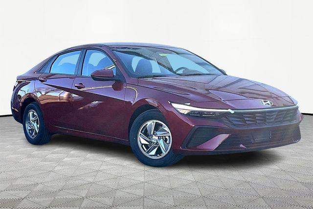 2026 Hyundai Elantra SE's photo