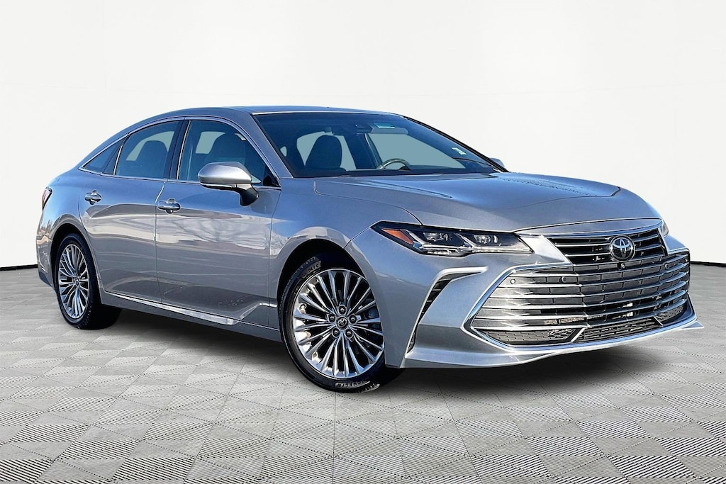 Used 2019 Toyota Avalon Limited Sedan