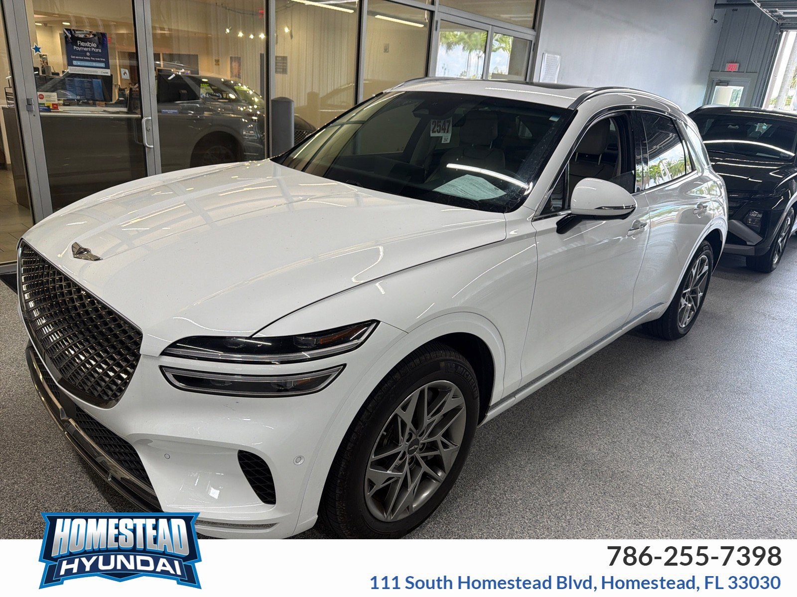 2023 GENESIS GV70 Standard's photo