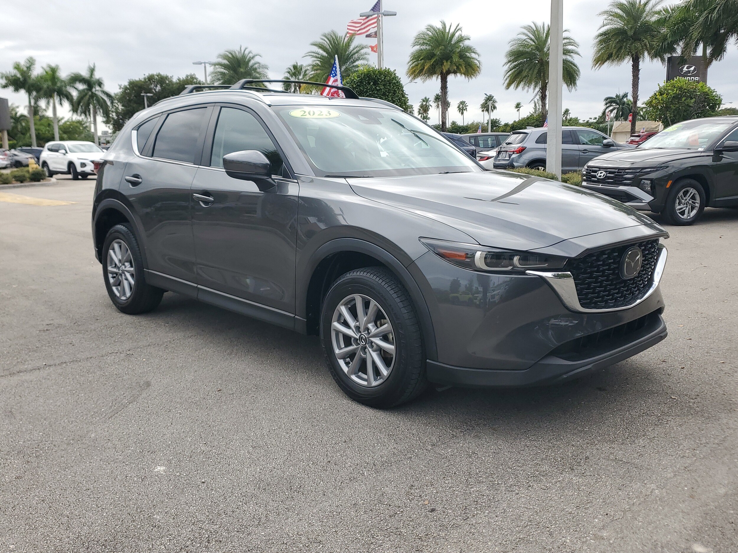 2023 Mazda CX-5 2.5 S Preferred photo 2