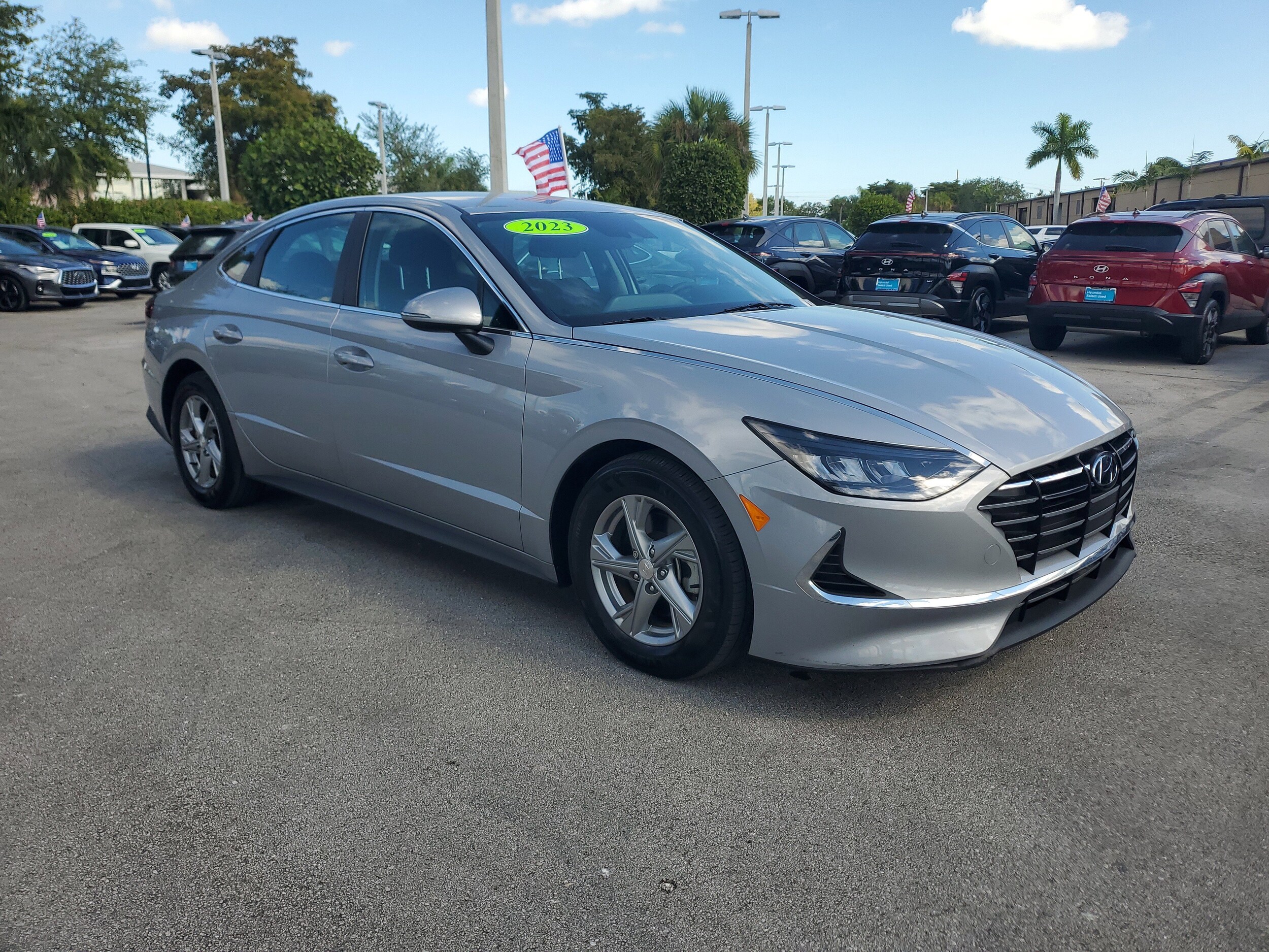 2023 Hyundai Sonata SE photo 3