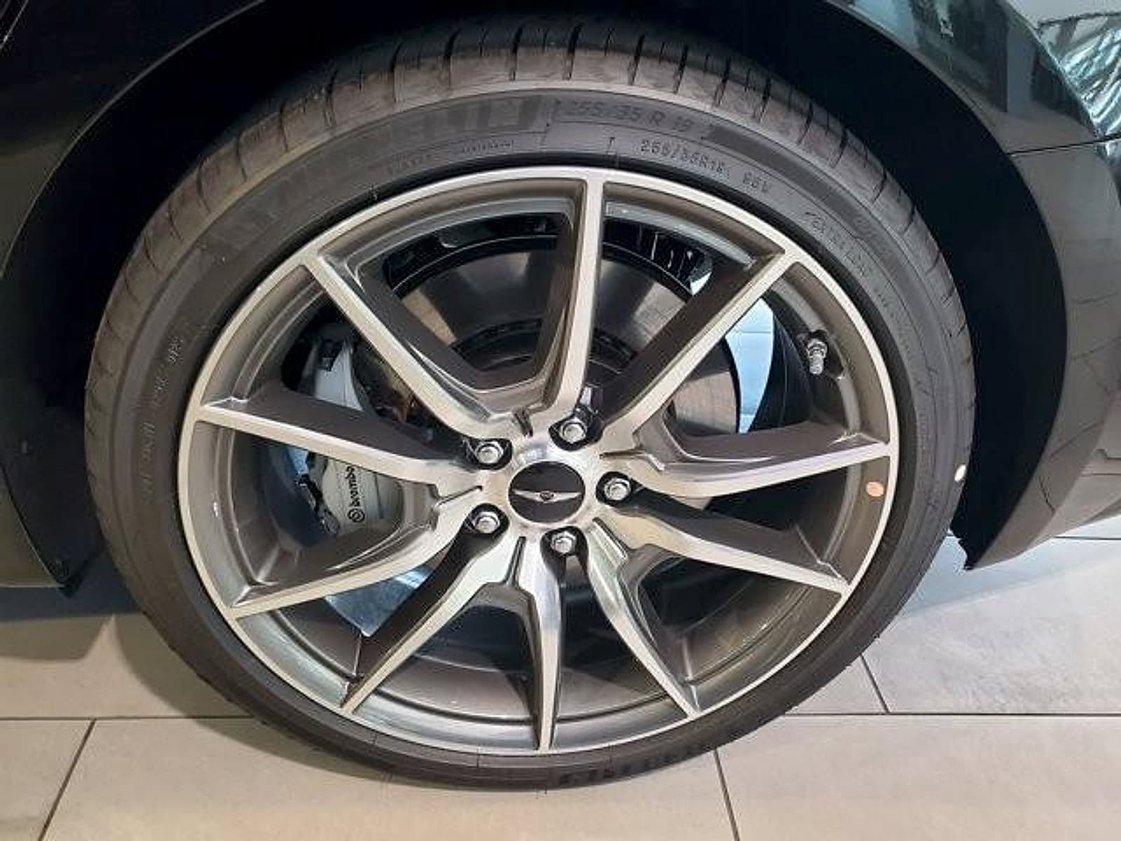 2026 GENESIS G70 Standard - Photo 8