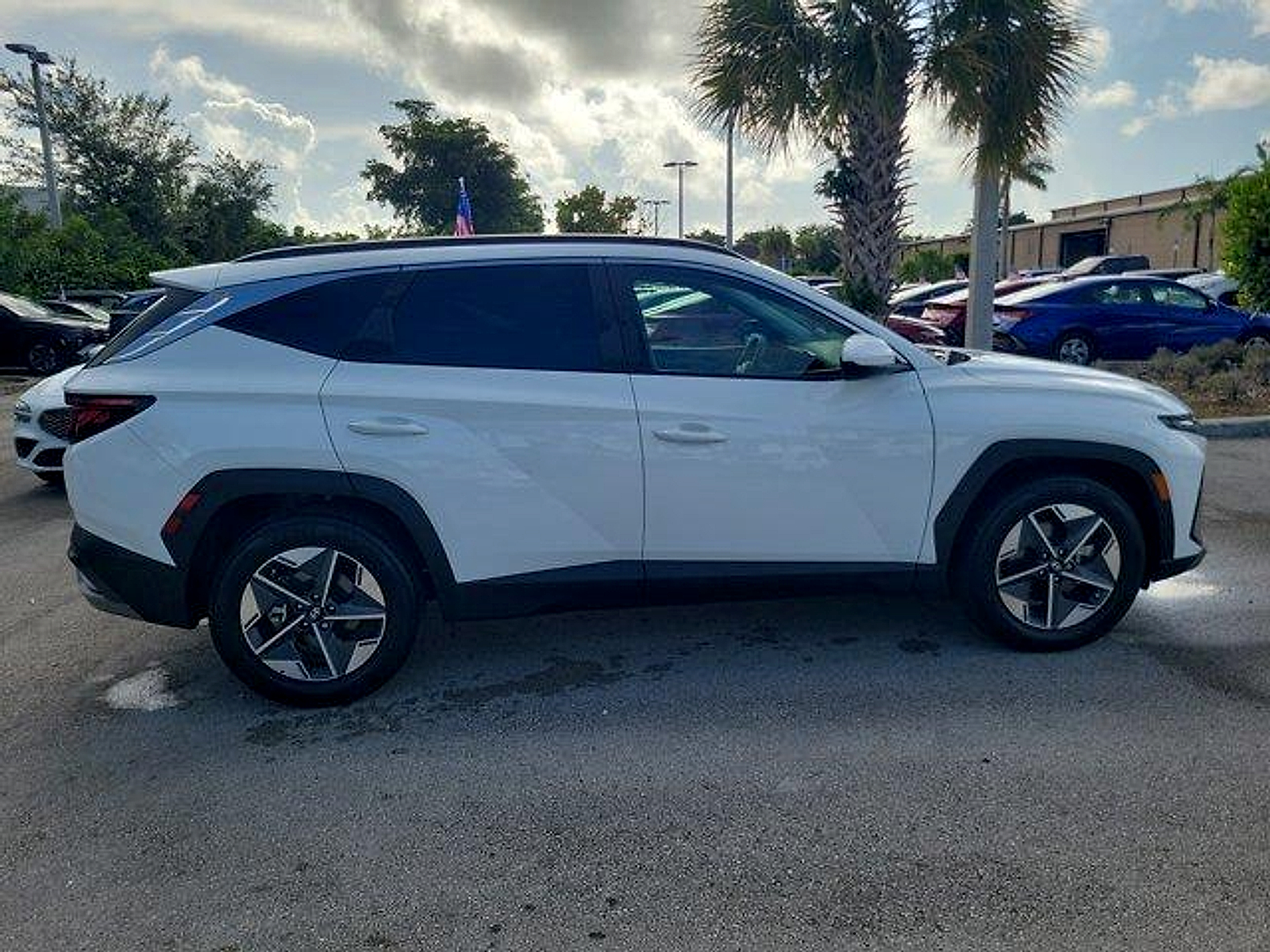 Certified 2025 Hyundai Tucson SEL SEL FWD
