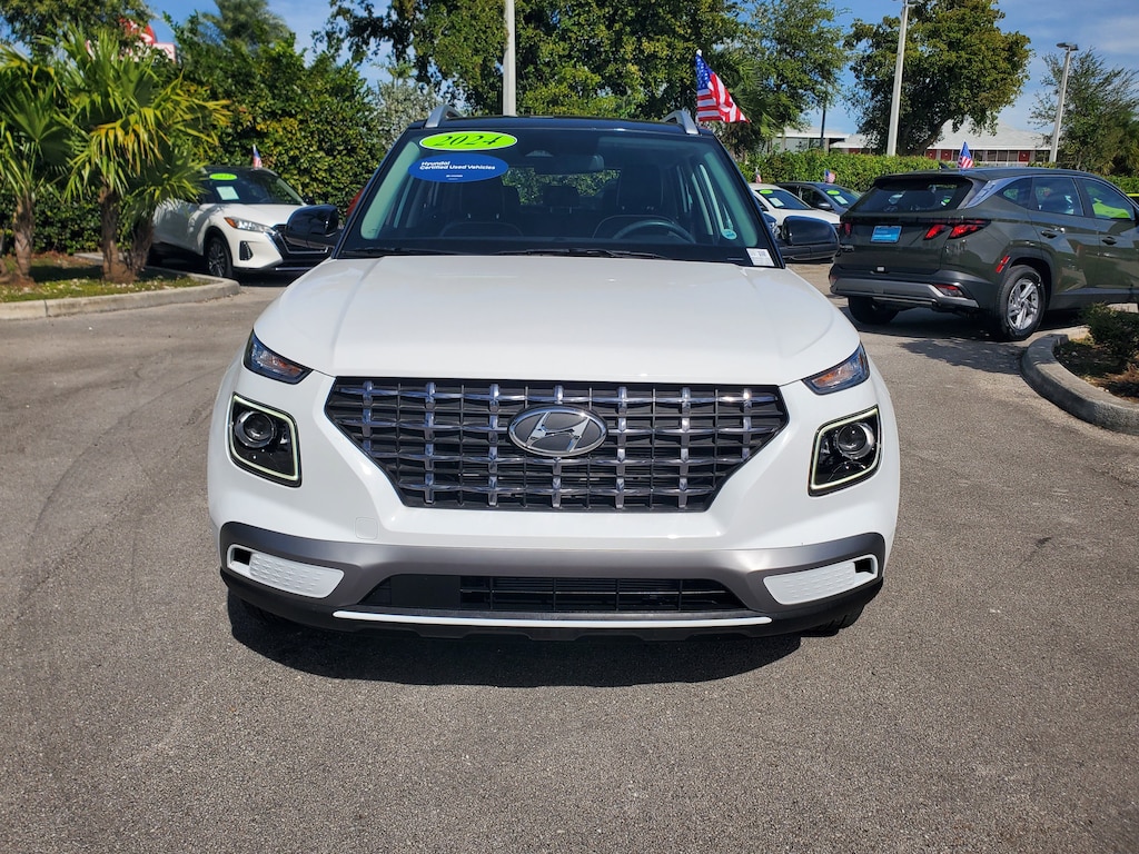 Certified 2024 Hyundai Venue Limited Limited IVT