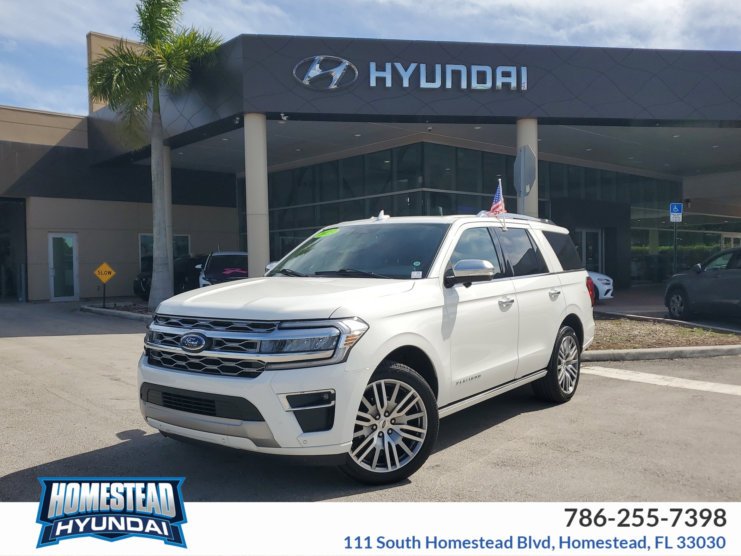 2023 Ford Expedition Platinum's photo