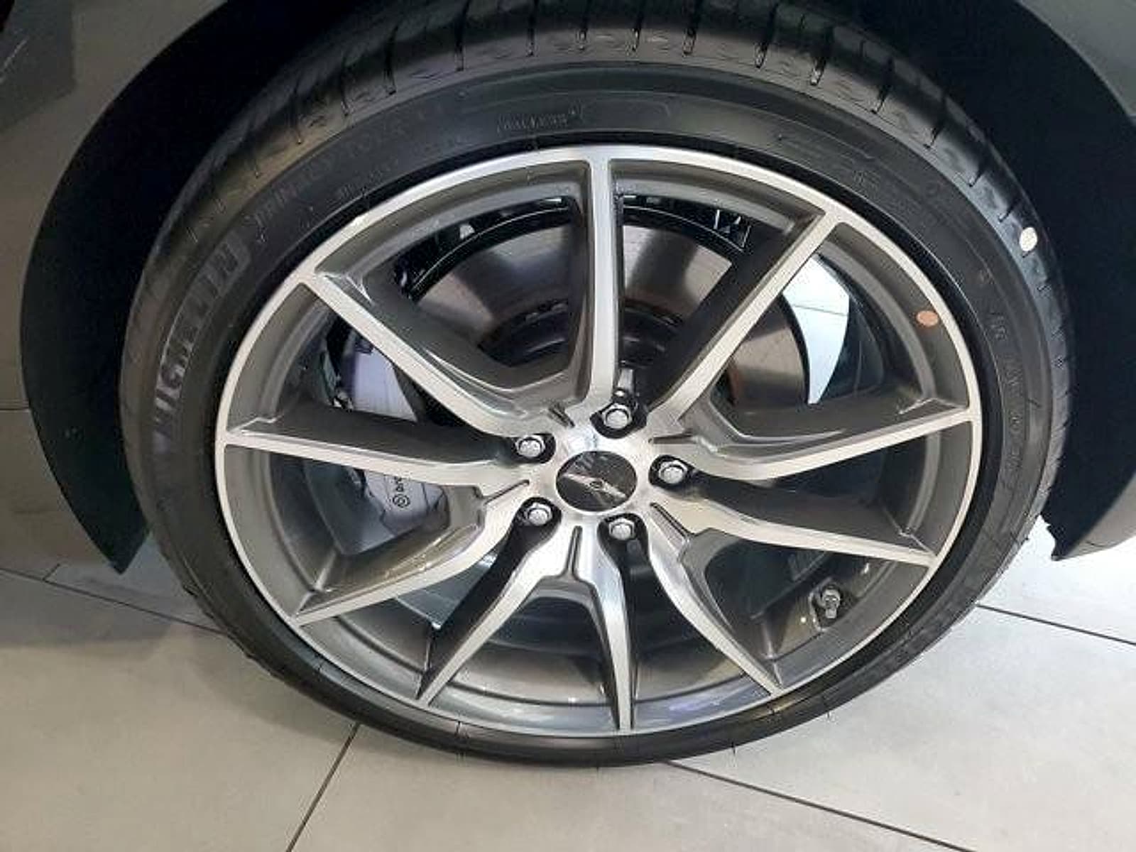2026 GENESIS G70 Standard - Photo 6