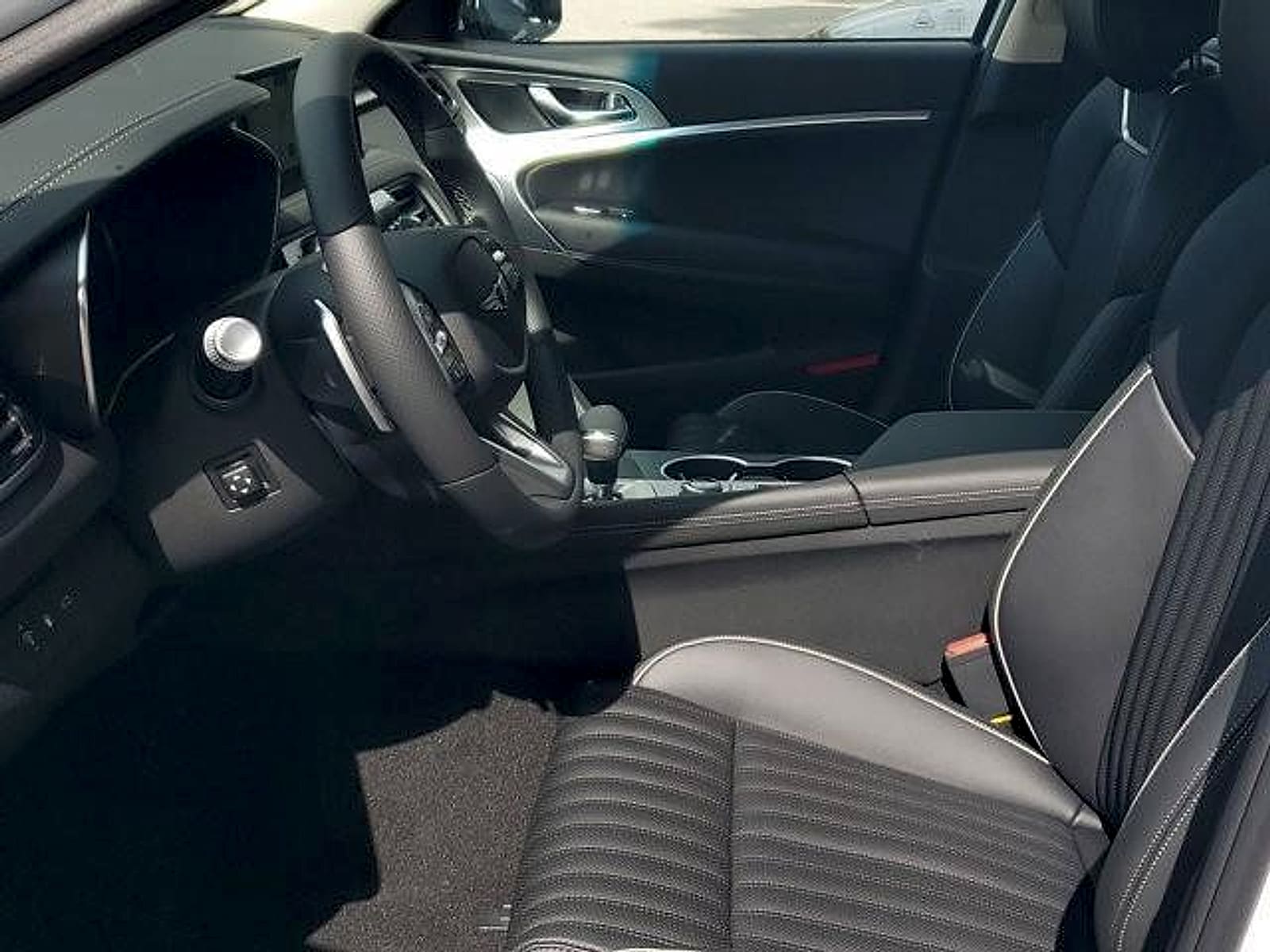 2026 GENESIS G70 Prestige - Photo 8