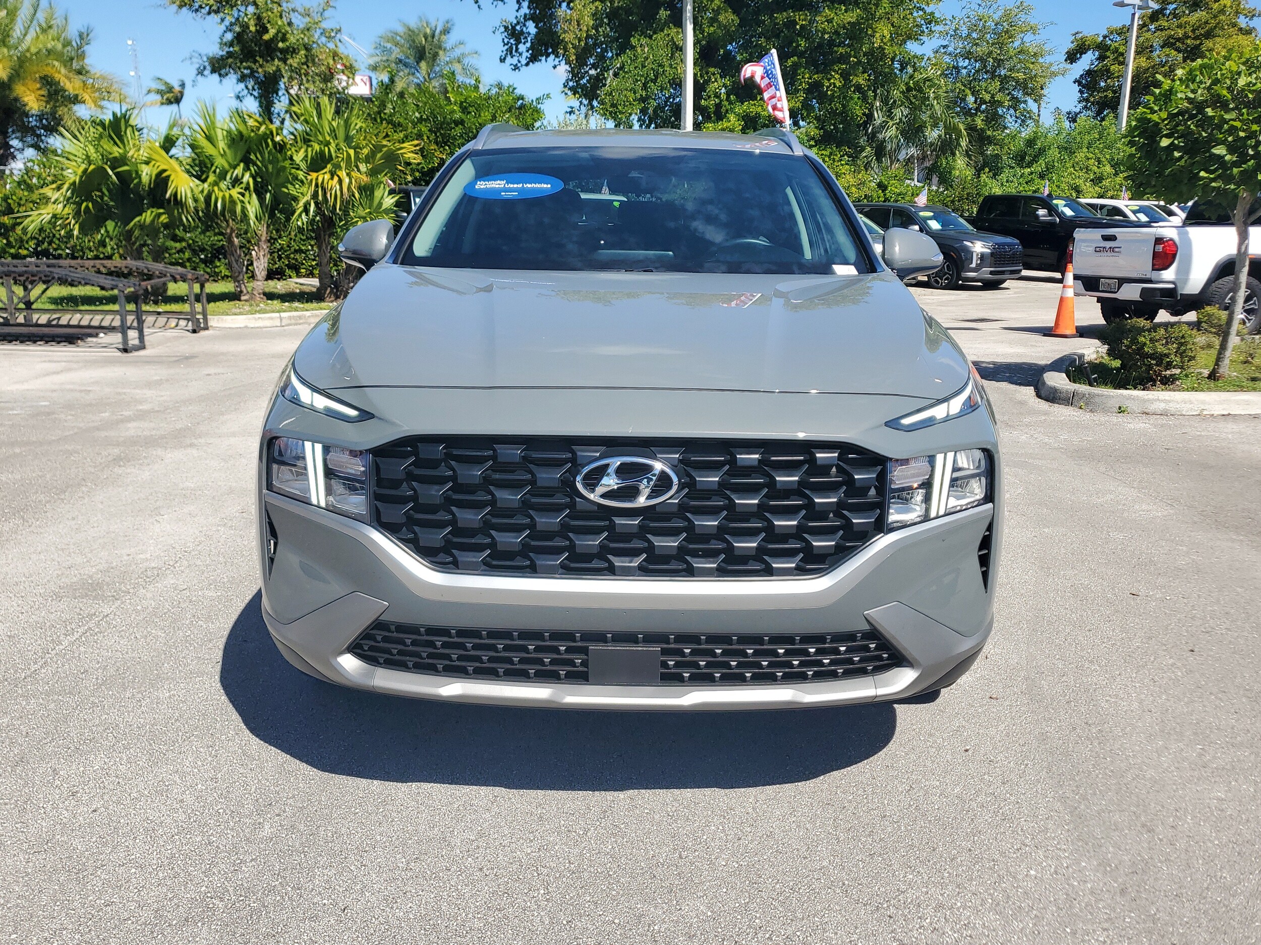 2023 Hyundai Santa Fe SEL photo 2