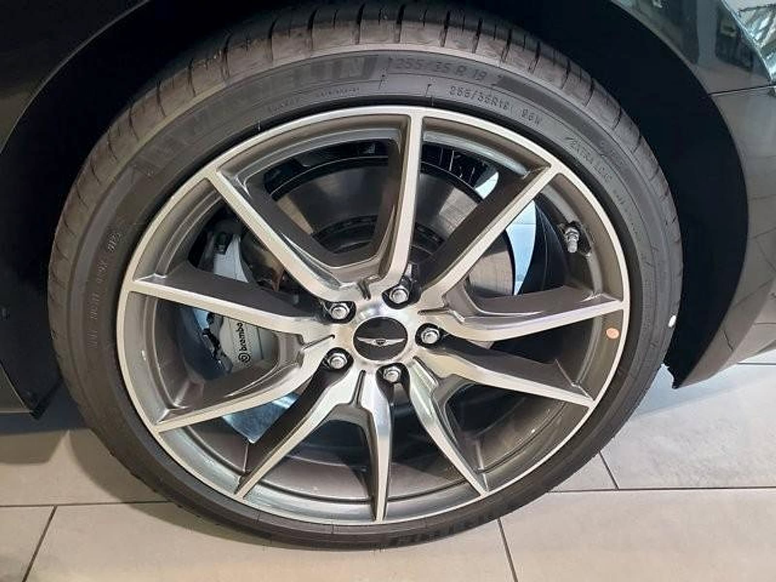 2026 GENESIS G70 Standard - Photo 7
