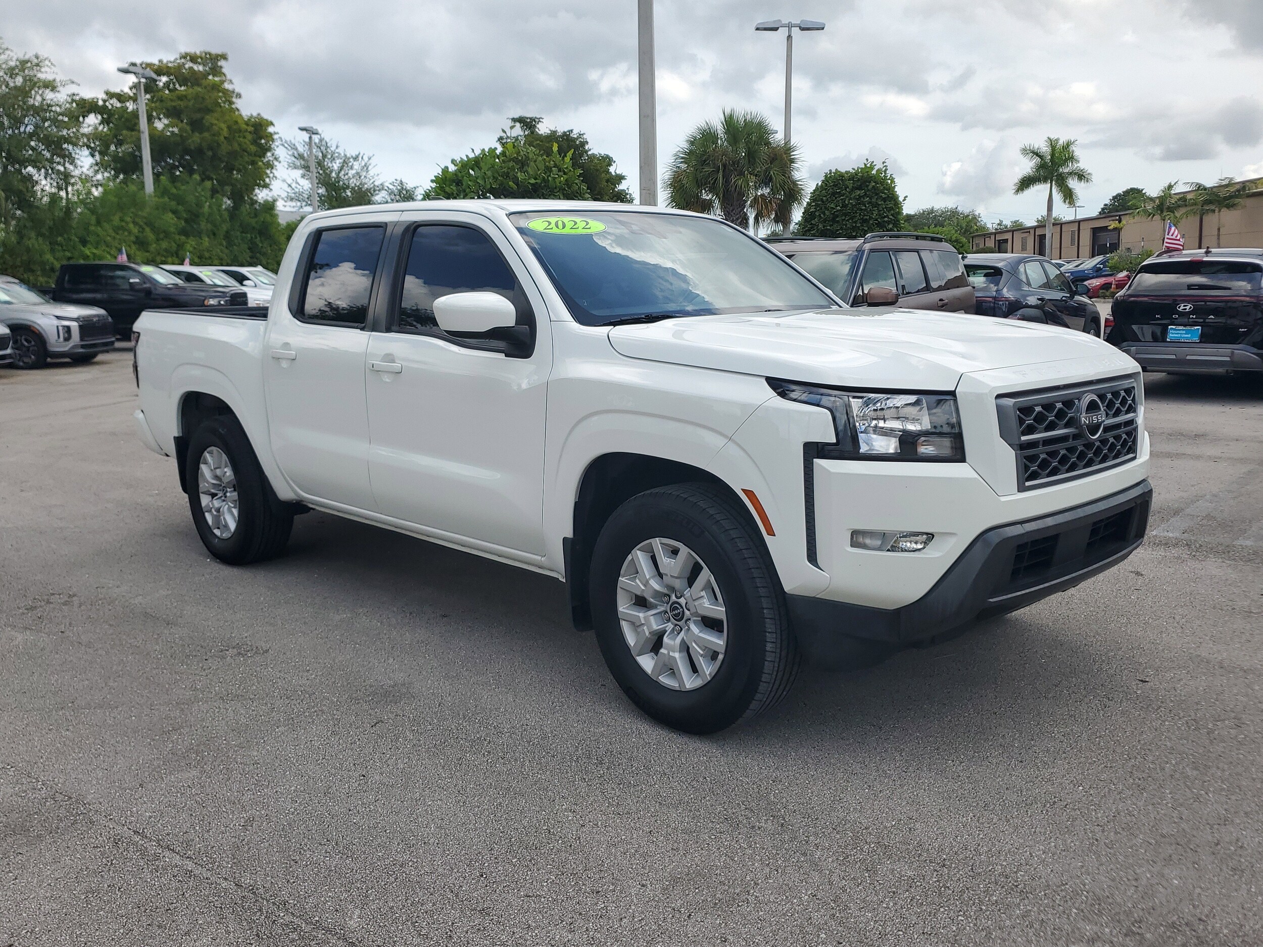 2022 Nissan Frontier Crew Cab SV photo 3