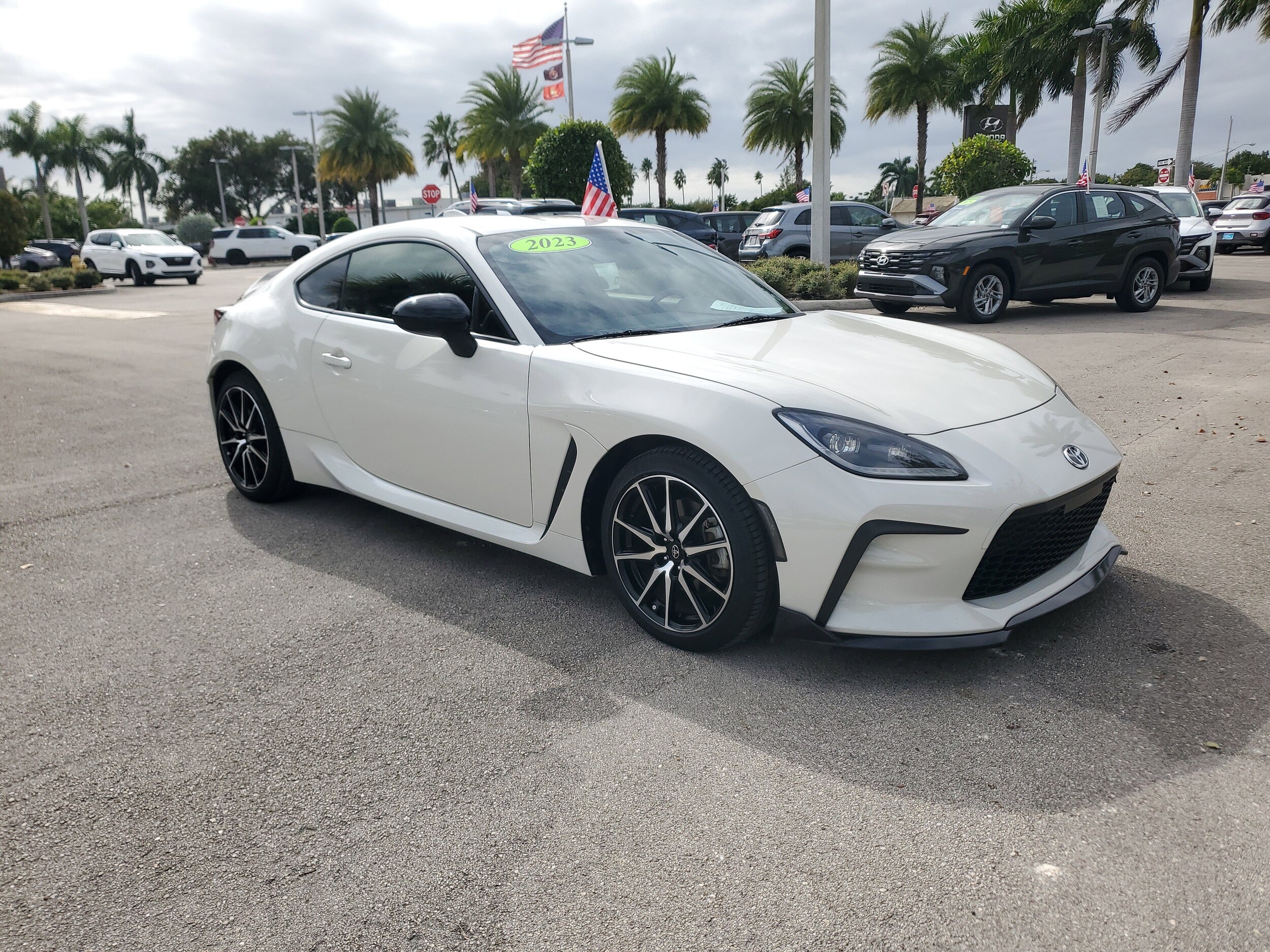 2023 Toyota GR86 photo 2