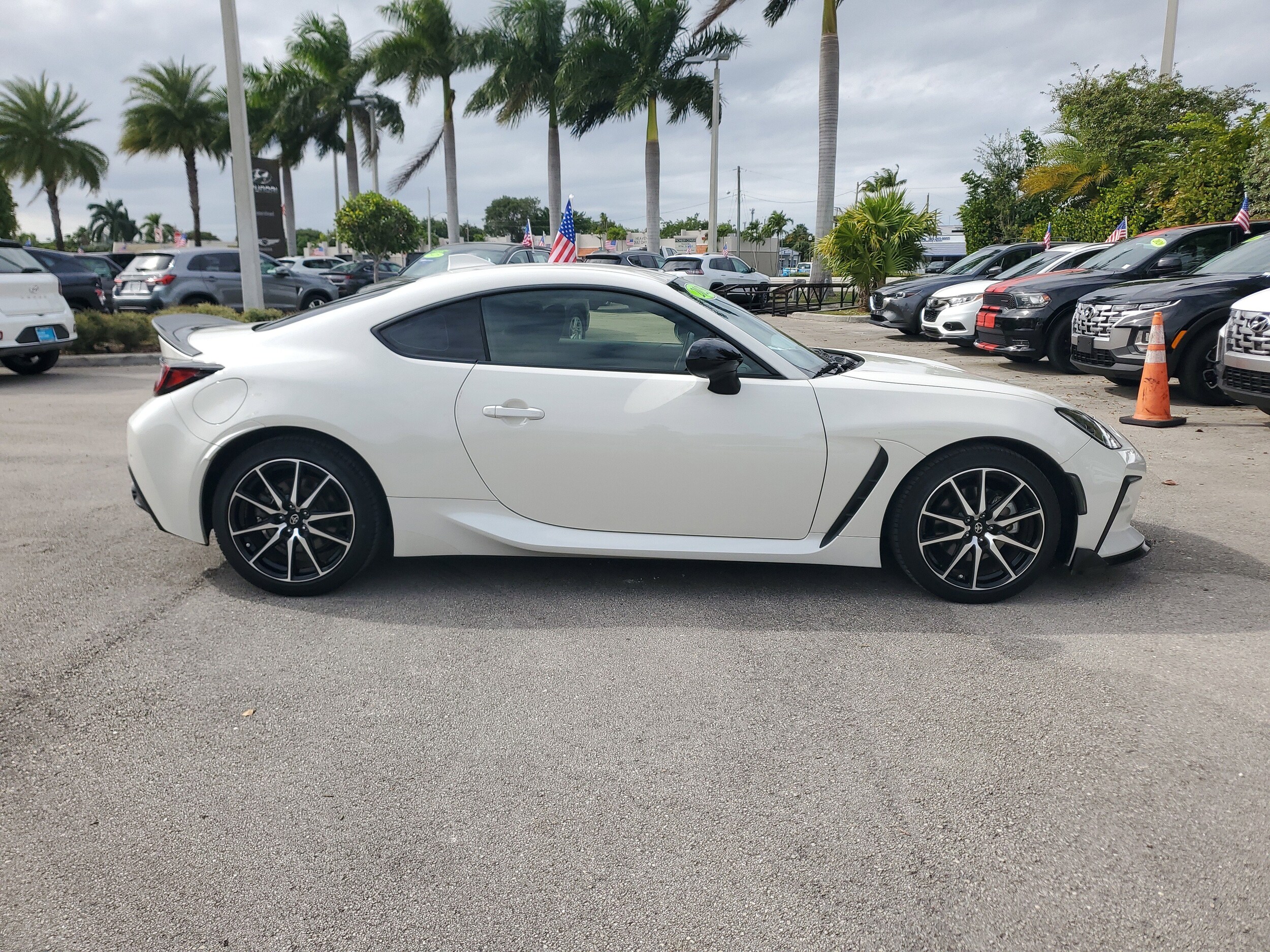 2023 Toyota GR86 photo 3