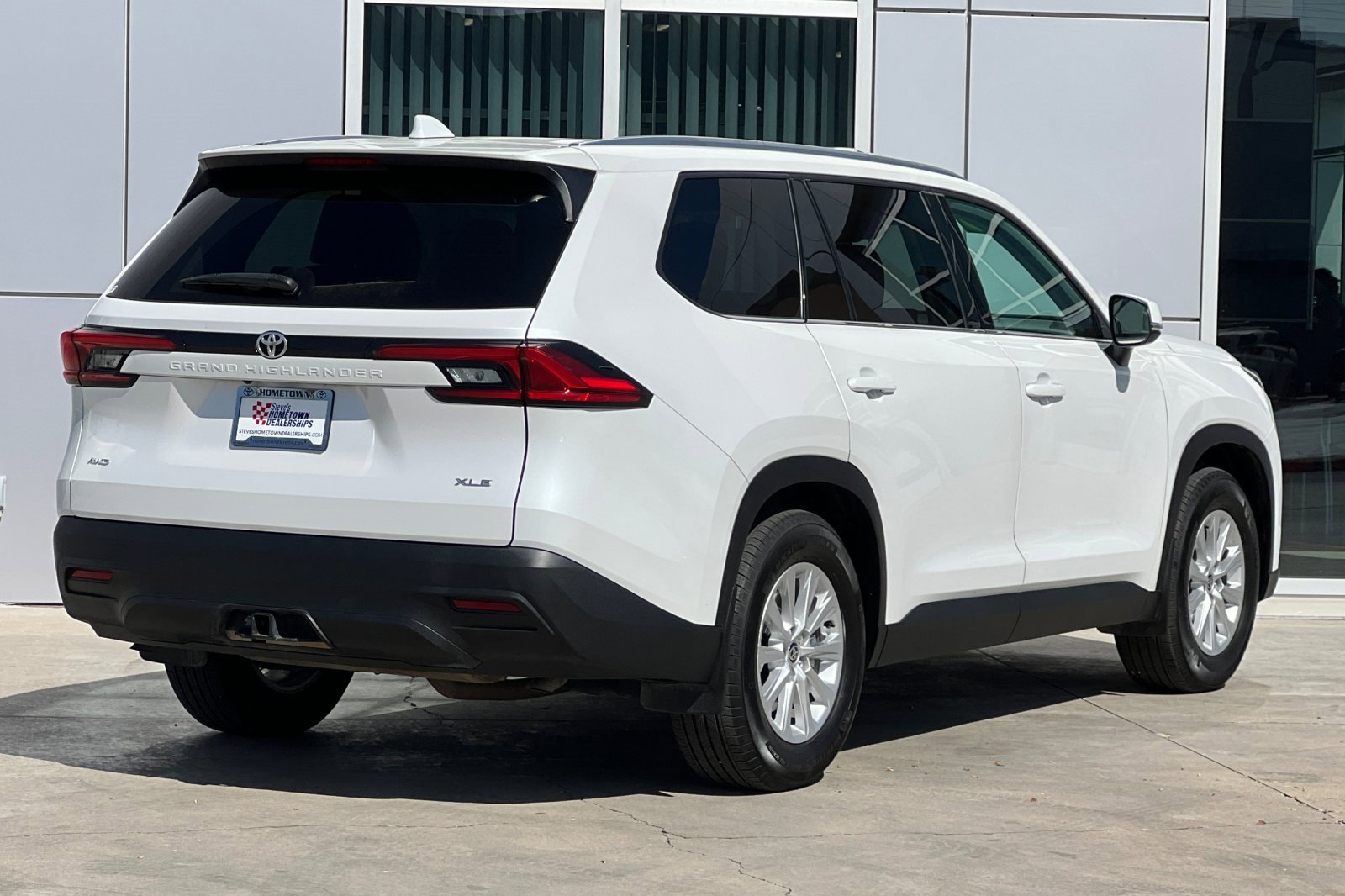 2024 Toyota Grand Highlander XLE photo 4