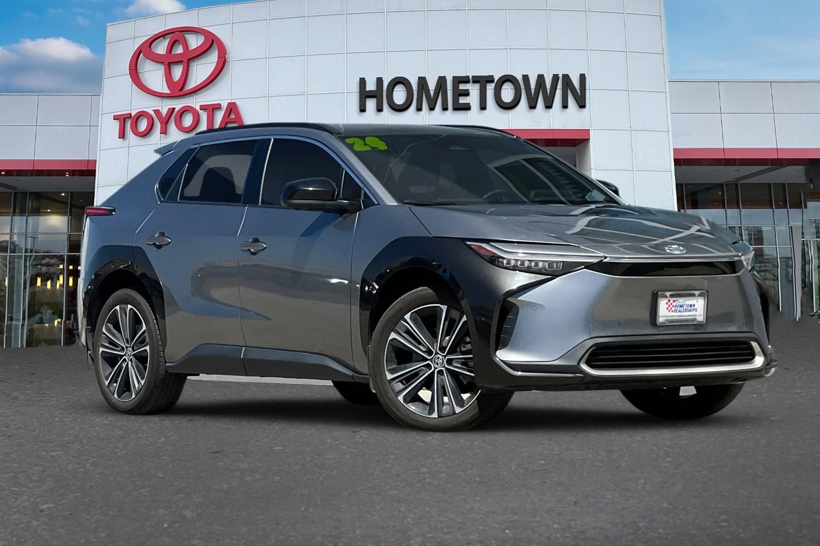 Used 2024 Toyota bZ4X Limited with VIN JTMABACA5RA075518 for sale in Ontario, OR