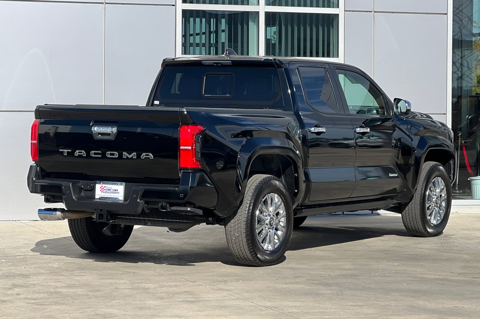 2024 Toyota Tacoma Limited photo 4