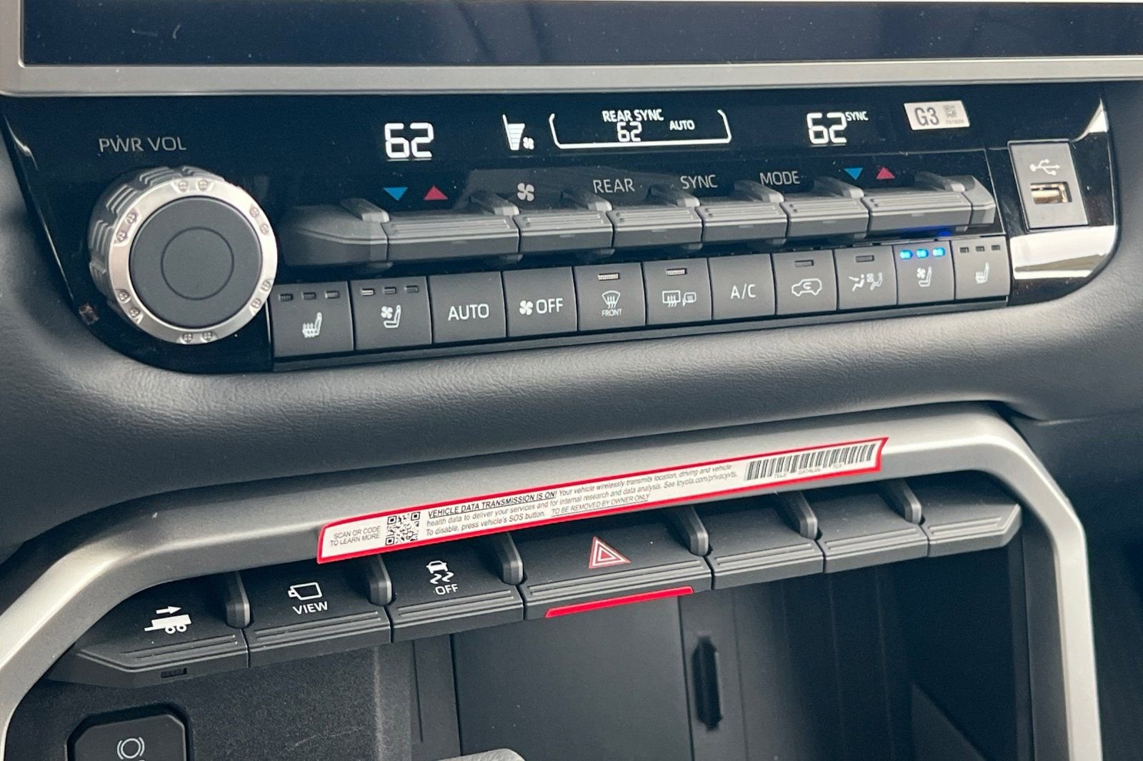 2025 Toyota Sequoia Platinum - Photo 18