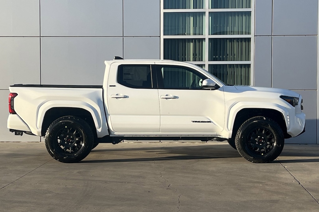 New 2025 Toyota Tacoma SR5 Truck Double Cab