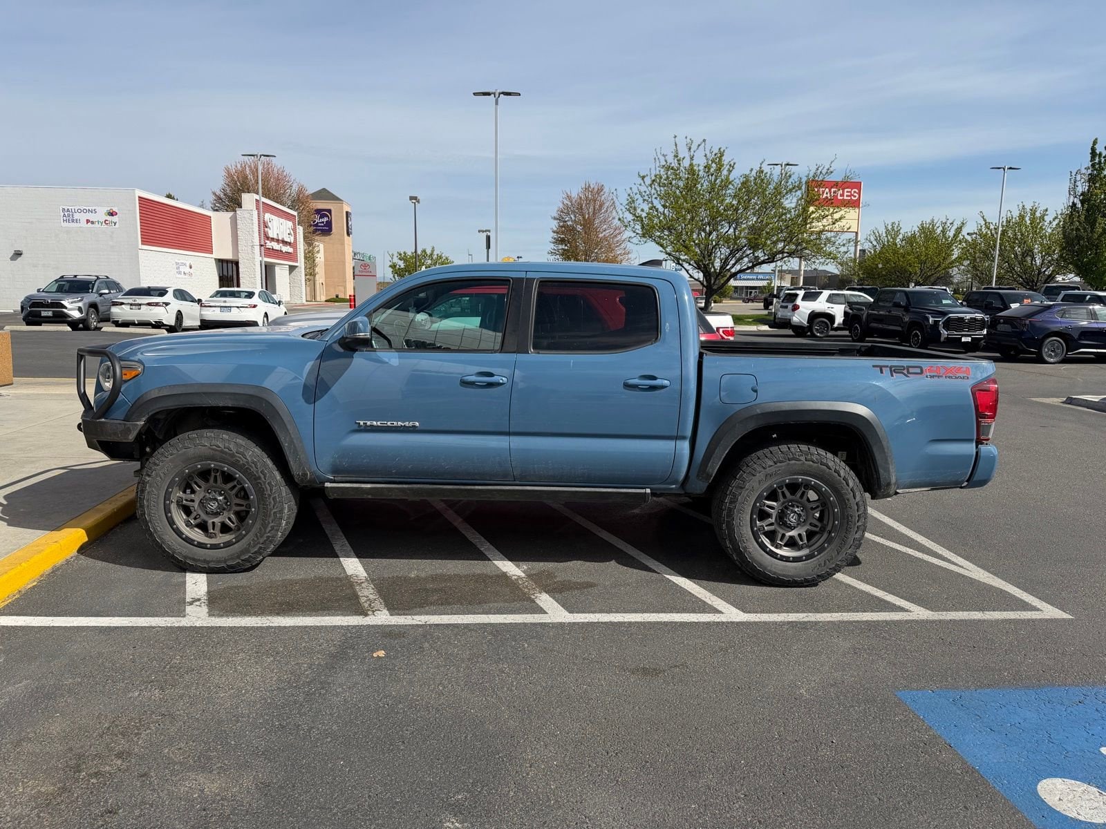 2019 Toyota Tacoma Truck Double Cab 