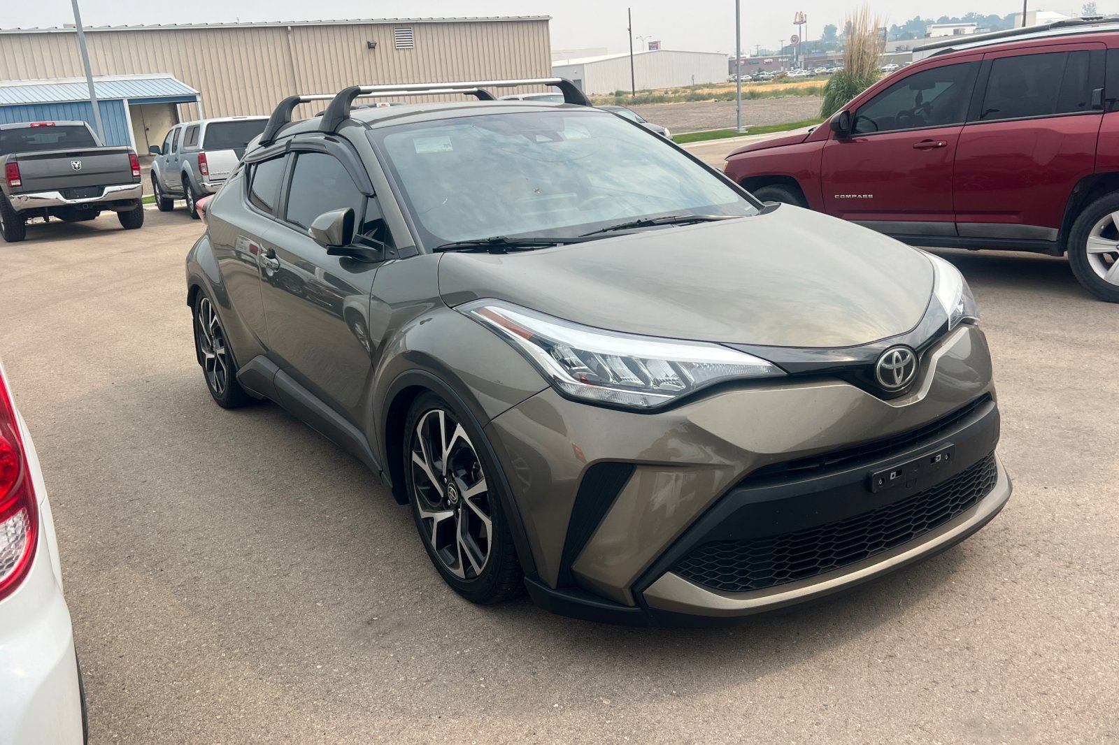 Used 2021 Toyota C-HR XLE with VIN NMTKHMBXXMR132526 for sale in Ontario, OR