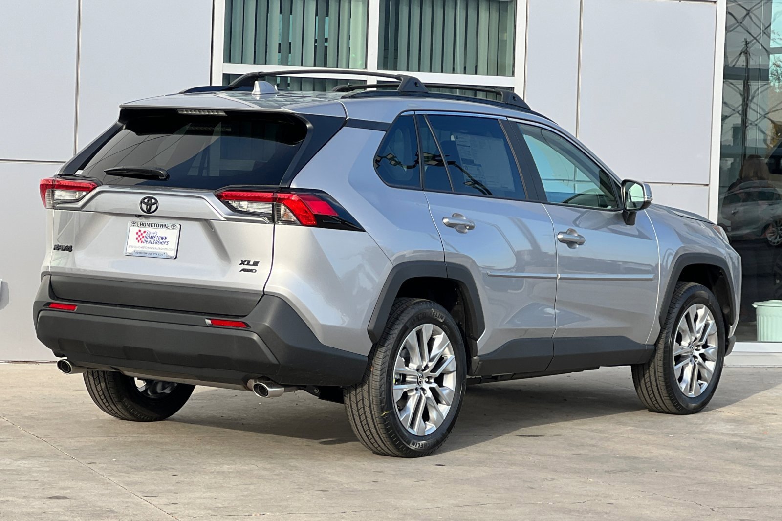 2025 Toyota RAV4 XLE Premium photo 2