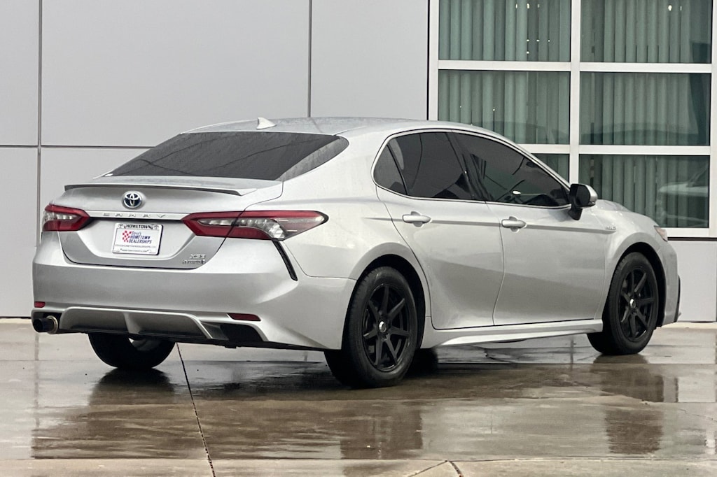 Used 2021 Toyota Camry Hybrid XSE Sedan