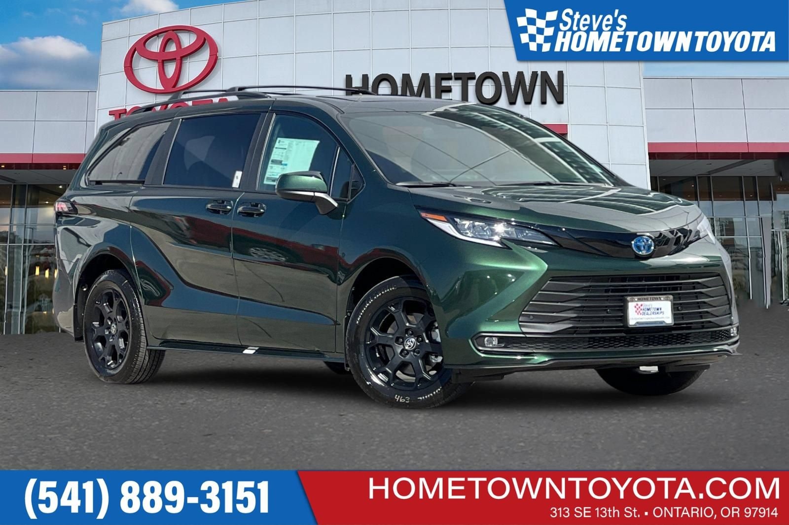 2025 Toyota Sienna Woodland Edition Hybrid AWD's photo