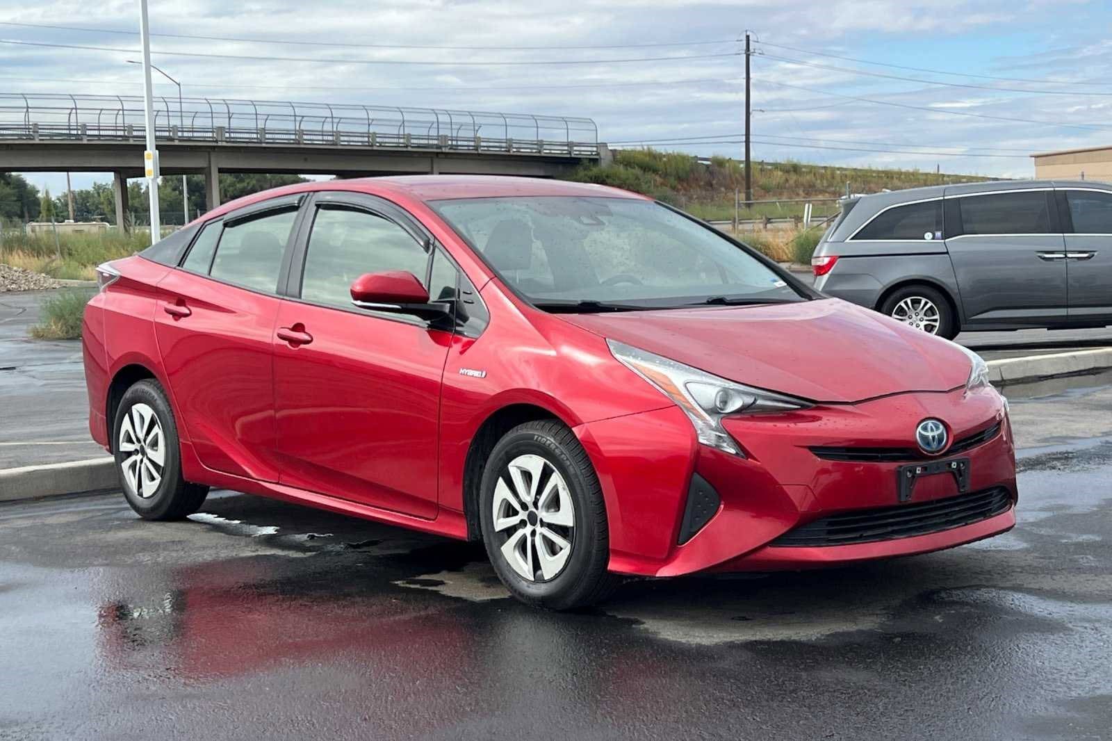 Used 2017 Toyota Prius Three with VIN JTDKARFU7H3533218 for sale in Ontario, OR