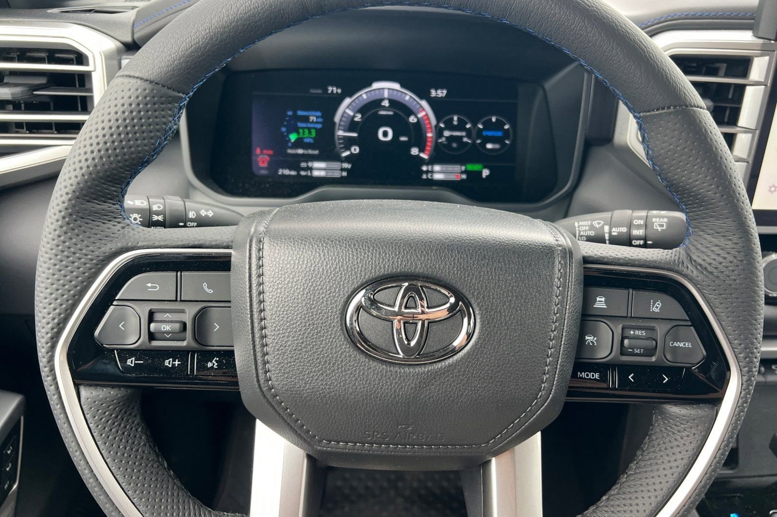 2025 Toyota Sequoia Platinum - Photo 21